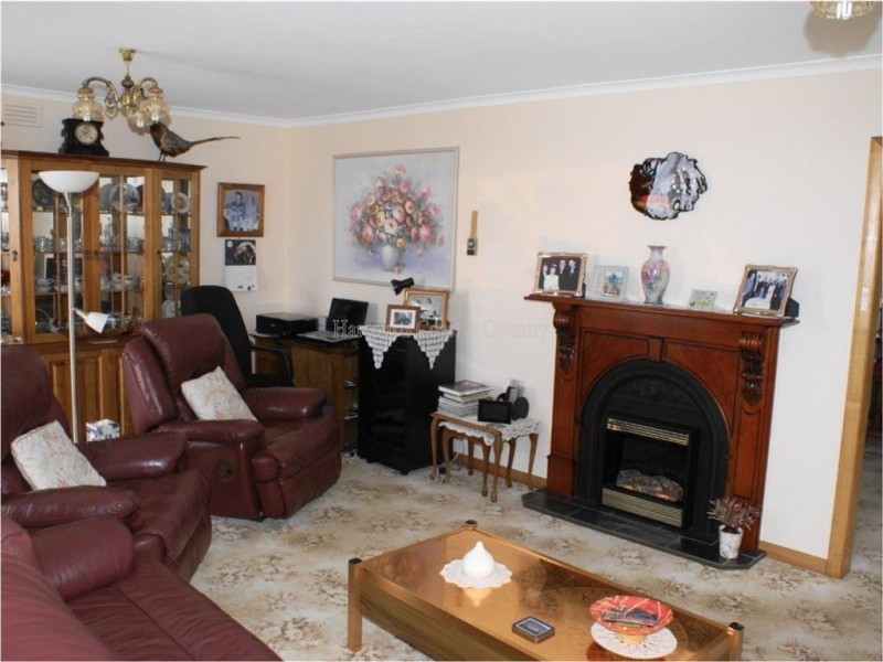 243 Penguin Road, West Ulverstone TAS 7315