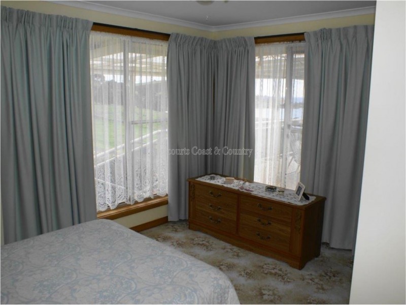 243 Penguin Road, West Ulverstone TAS 7315