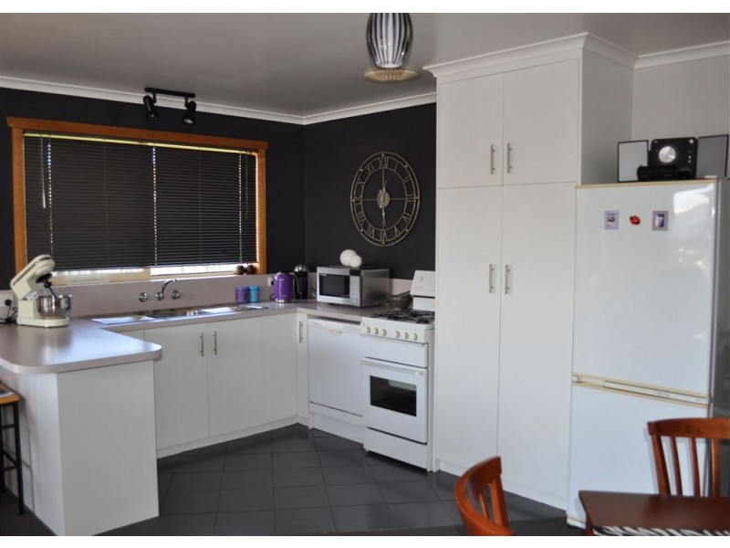 1/3 Riverside Avenue, Ulverstone TAS 7315
