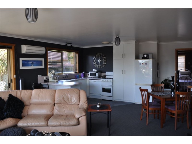1/3 Riverside Avenue, Ulverstone TAS 7315
