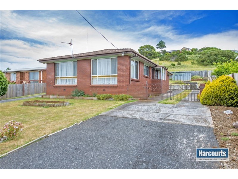 66 Clara Street, West Ulverstone TAS 7315