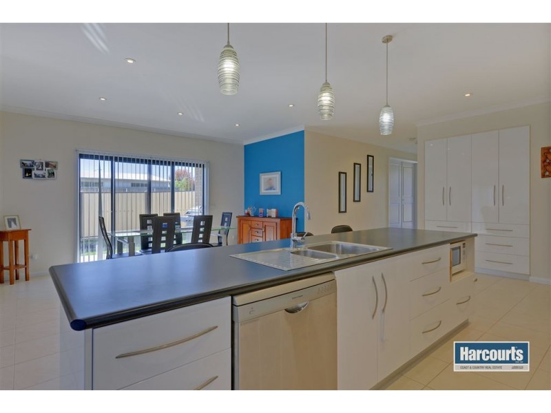 26 Berkshire Parade, Penguin TAS 7316