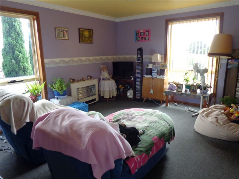 2/148 Middle Road, Miandetta TAS 7310