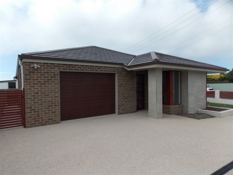 1/2A Hayward Street, Penguin TAS 7316