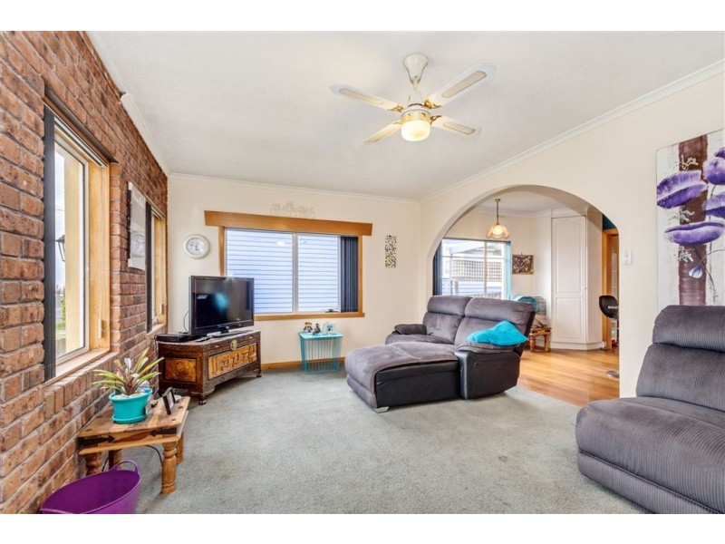 11 Alice Street, West Ulverstone TAS 7315