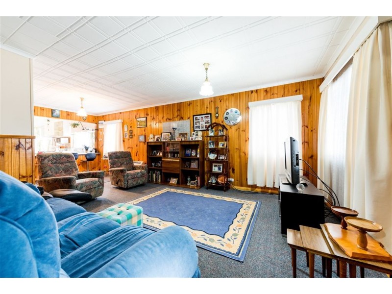 98 Main Street, Ulverstone TAS 7315