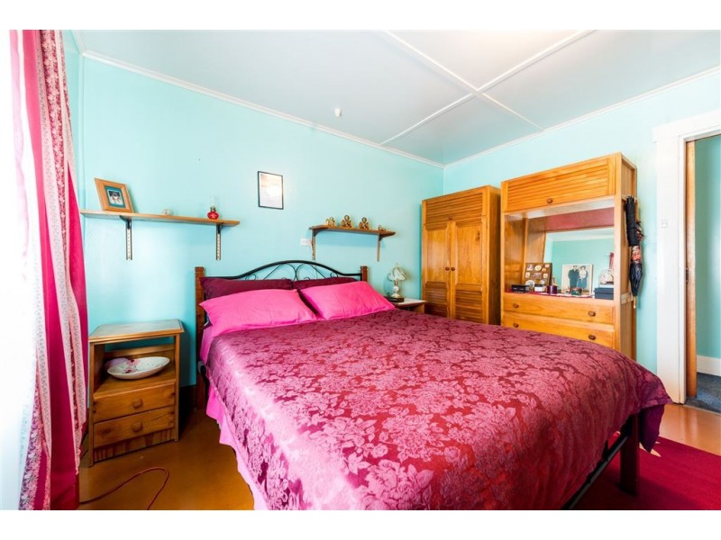 98 Main Street, Ulverstone TAS 7315