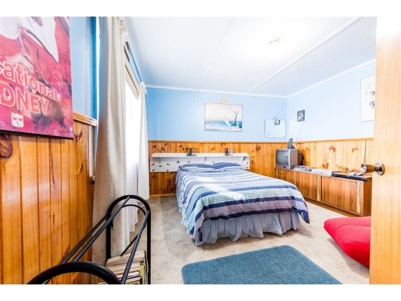 98 Main Street, Ulverstone TAS 7315