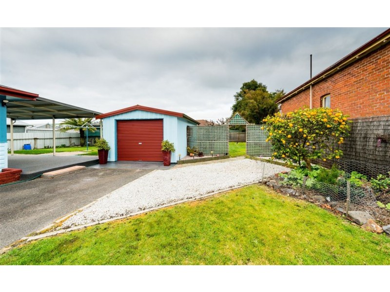 98 Main Street, Ulverstone TAS 7315