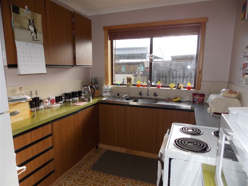 2/14 Moore Street, West Ulverstone TAS 7315