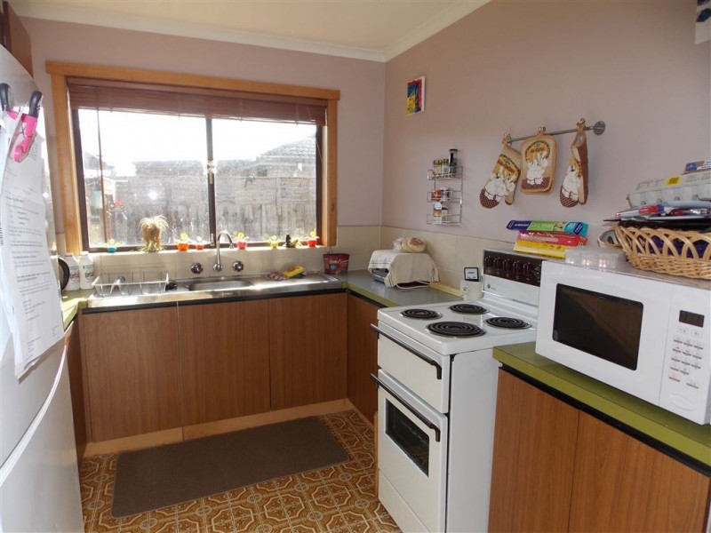 2/14 Moore Street, West Ulverstone TAS 7315