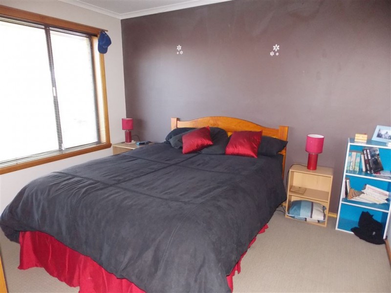 2/14 Moore Street, West Ulverstone TAS 7315