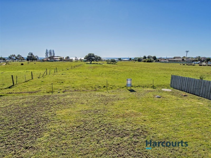 18 Jerling Street, West Ulverstone TAS 7315