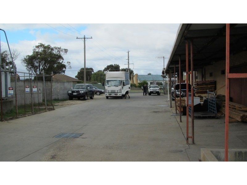 69-71 Anzac Avenue, Whittlesea VIC 3757