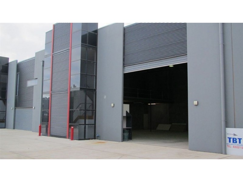 2/32 East Derrimut Crescent, Derrimut VIC 3030