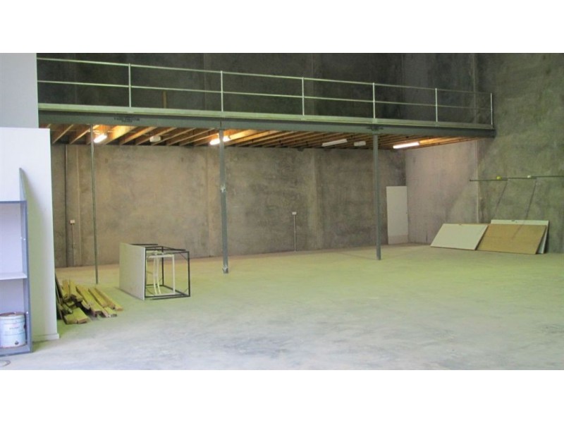 2/32 East Derrimut Crescent, Derrimut VIC 3030