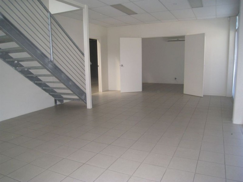 3/27 Westside Drive, Laverton North VIC 3026