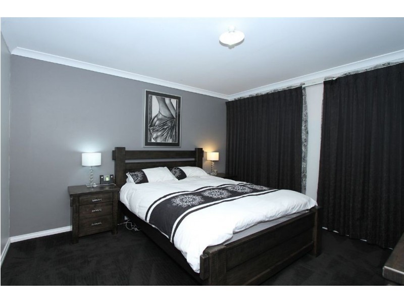 38 Brenchley Drive, Atwell WA 6164