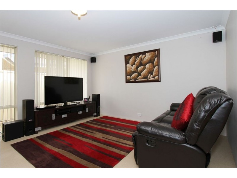 38 Brenchley Drive, Atwell WA 6164