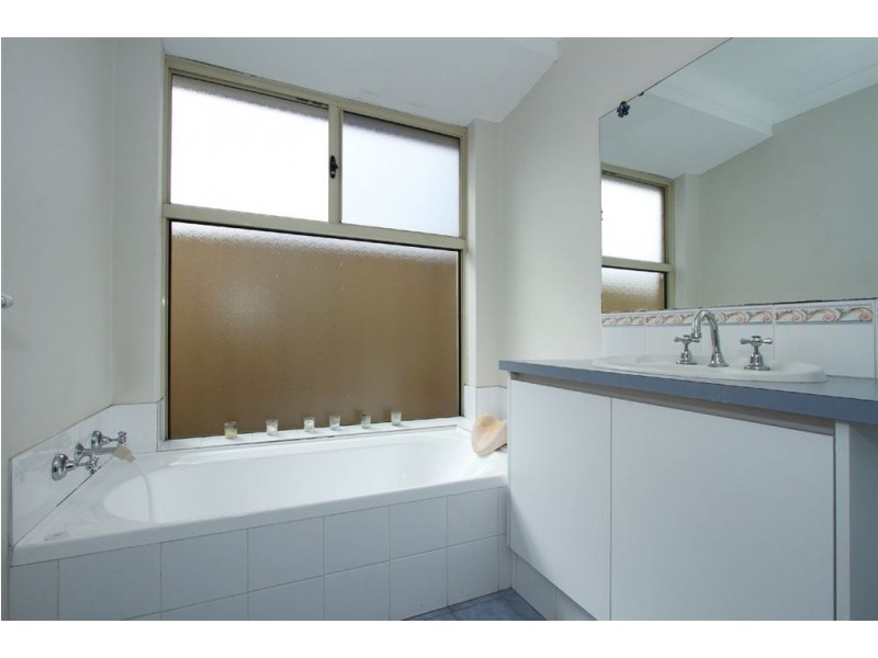 38 Brenchley Drive, Atwell WA 6164