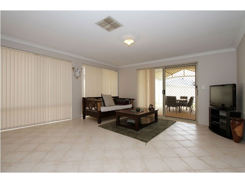 38 Brenchley Drive, Atwell WA 6164