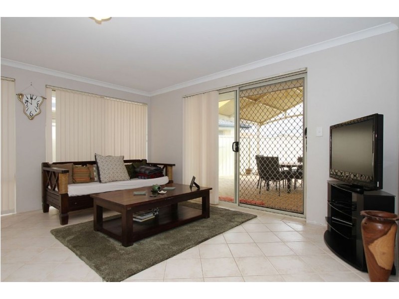 38 Brenchley Drive, Atwell WA 6164