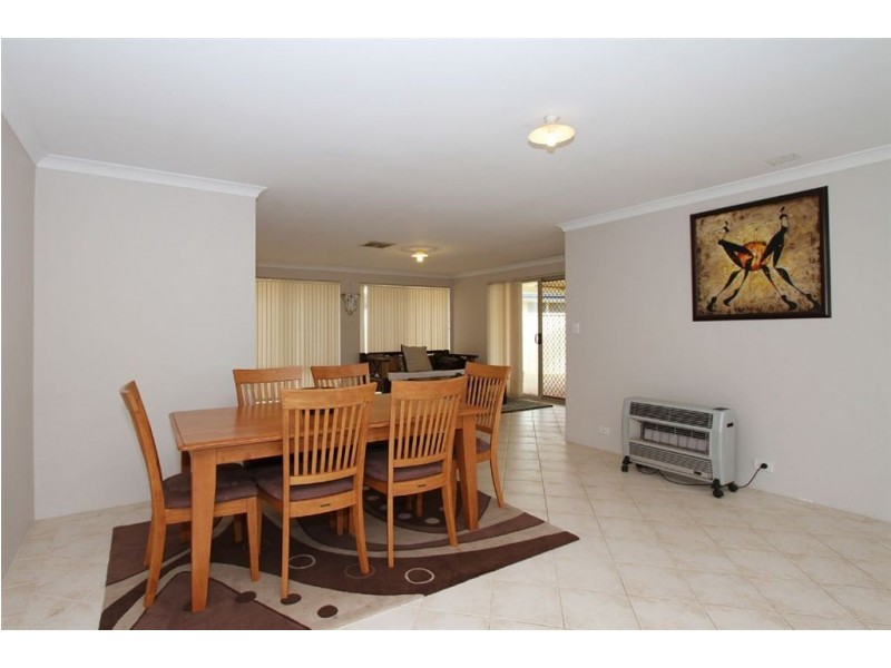 38 Brenchley Drive, Atwell WA 6164