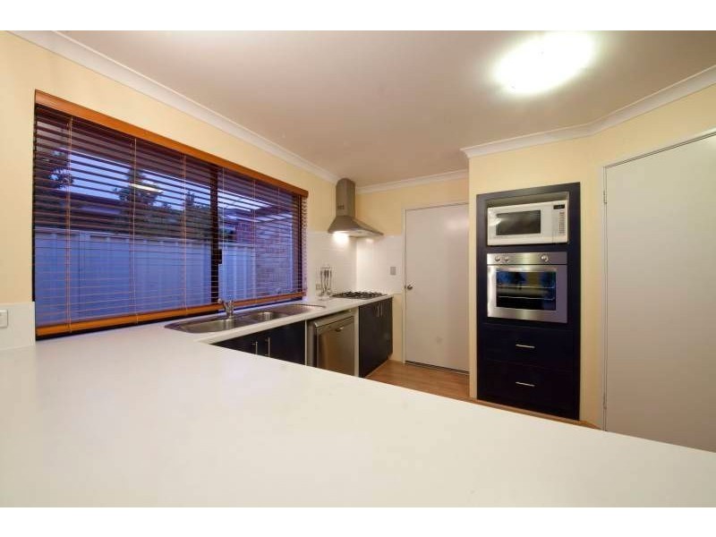 13 Campaspe Drive, Success WA 6164