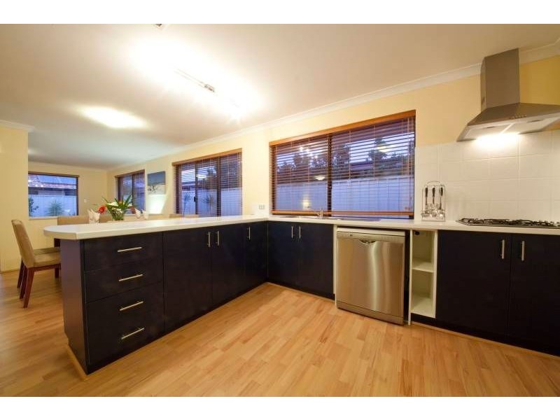 13 Campaspe Drive, Success WA 6164