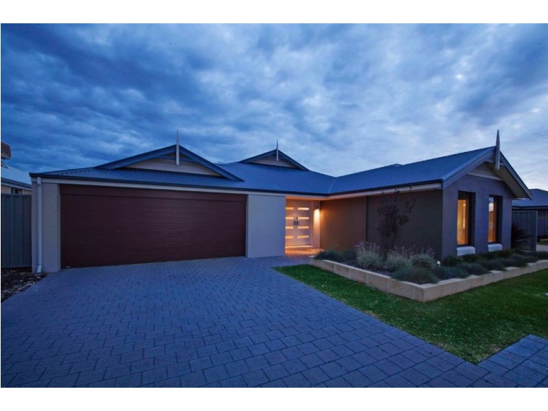 6 Pleasant Avenue, Piara Waters WA 6112