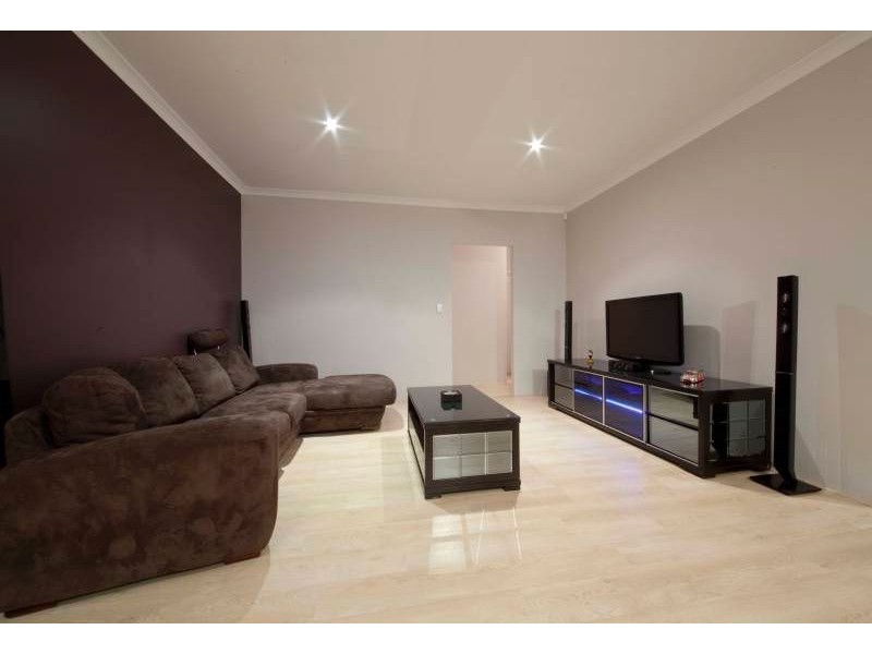 23 Willerin Loop, Success WA 6164