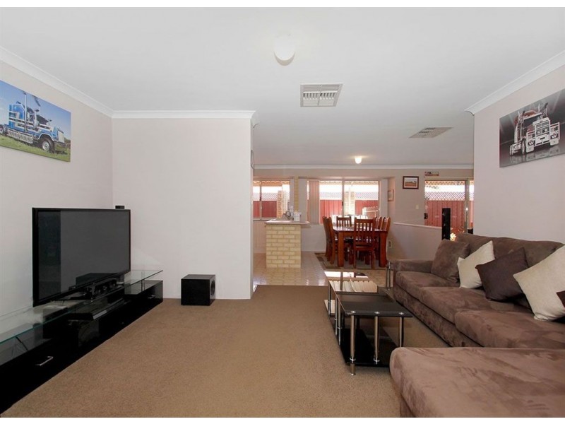 27 Veneta Circuit, Atwell WA 6164