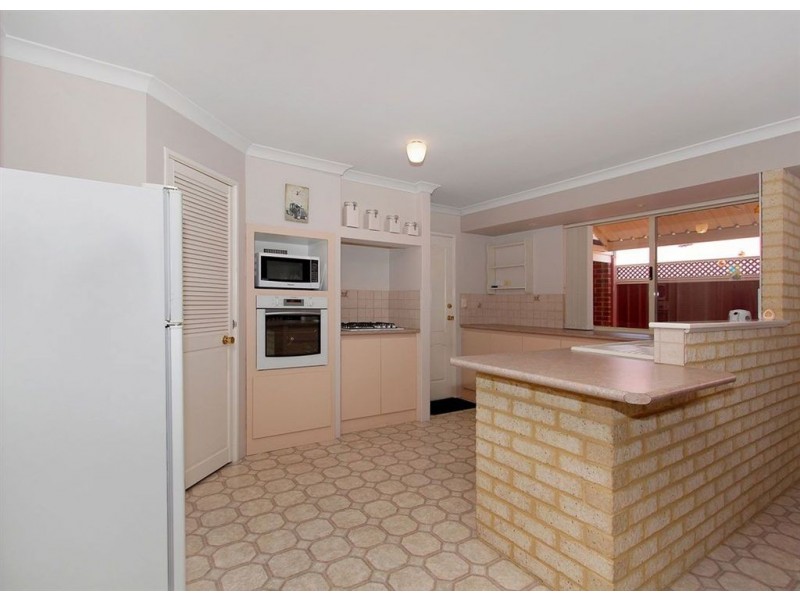 27 Veneta Circuit, Atwell WA 6164