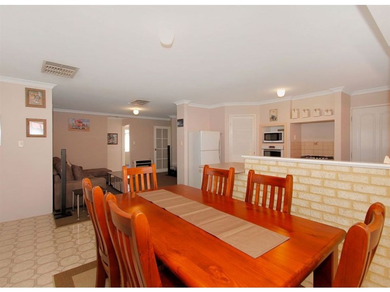 27 Veneta Circuit, Atwell WA 6164