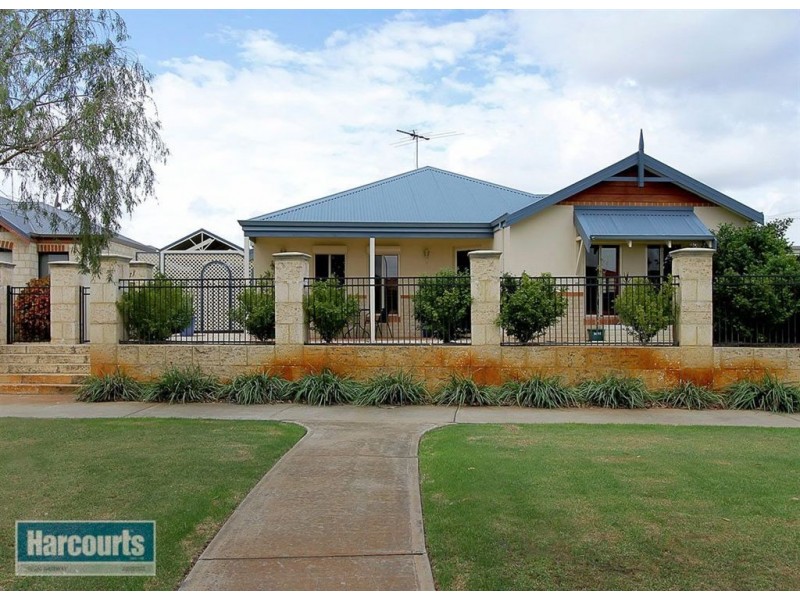 11 Village Lane, Success WA 6164