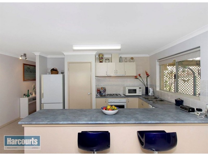 11 Village Lane, Success WA 6164