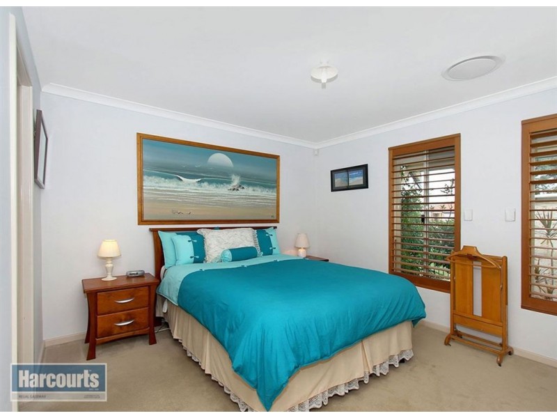 11 Village Lane, Success WA 6164