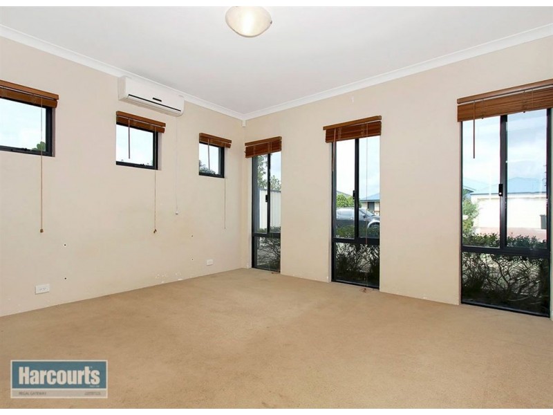 25 Georgia Way, Success WA 6164