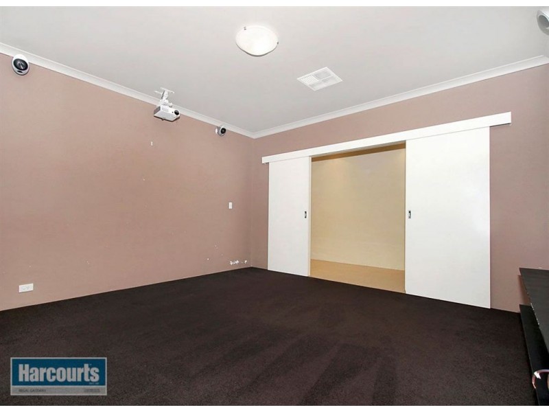 25 Georgia Way, Success WA 6164