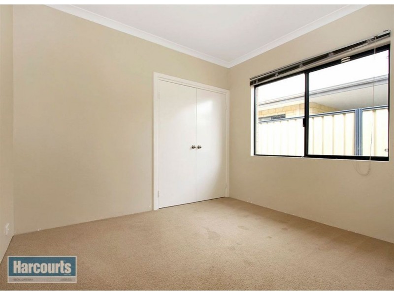 25 Georgia Way, Success WA 6164