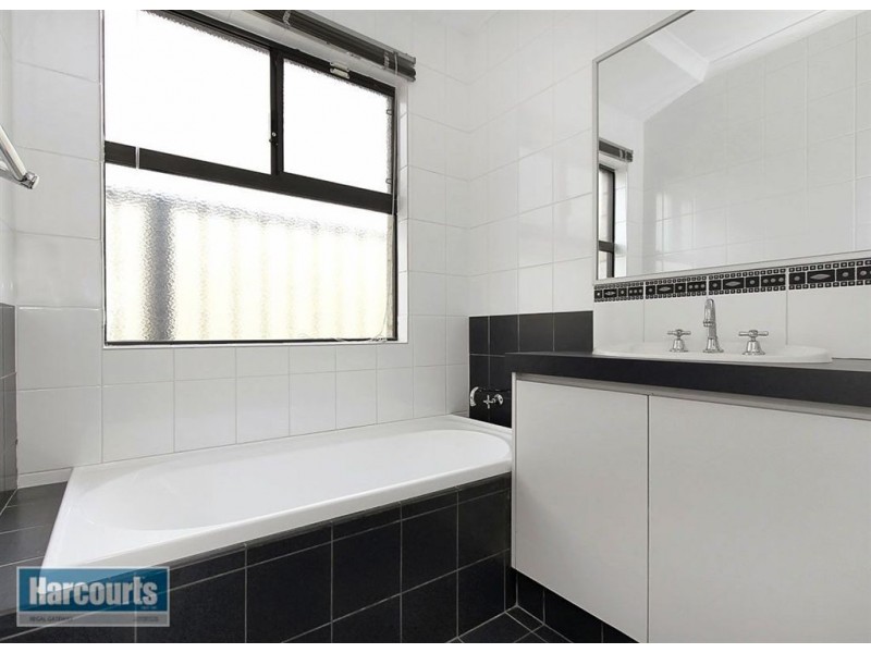 25 Georgia Way, Success WA 6164