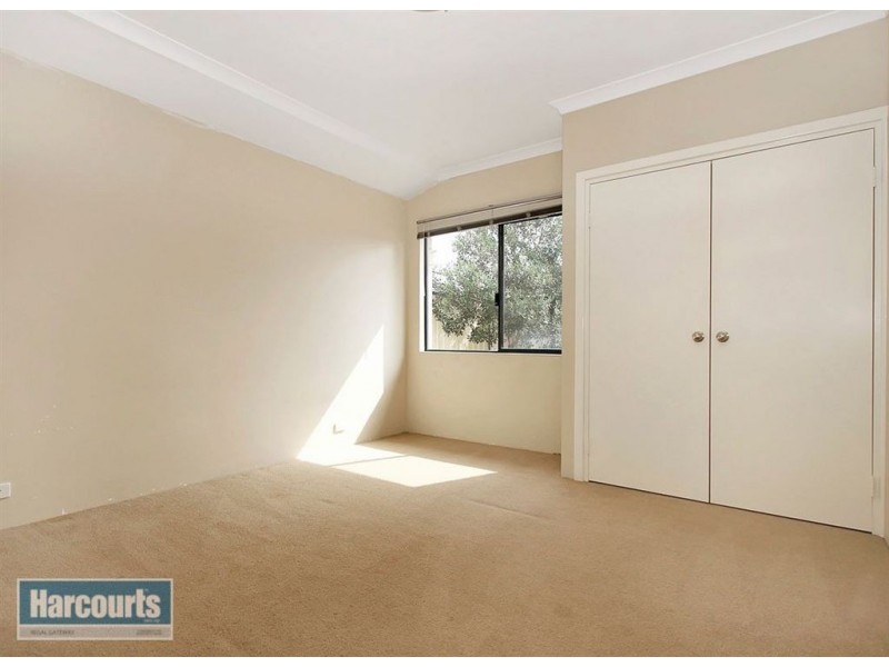 25 Georgia Way, Success WA 6164