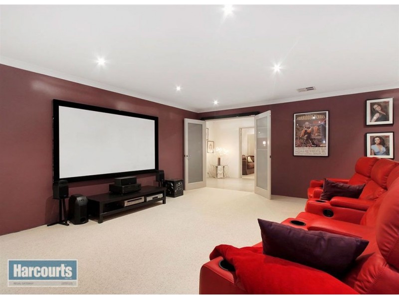 1 Treeline Parade, Southern River WA 6110