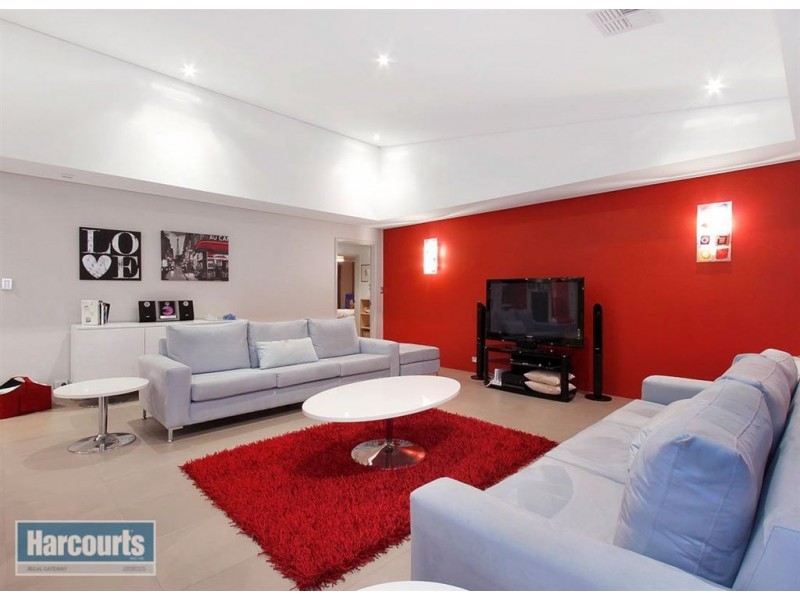 1 Treeline Parade, Southern River WA 6110