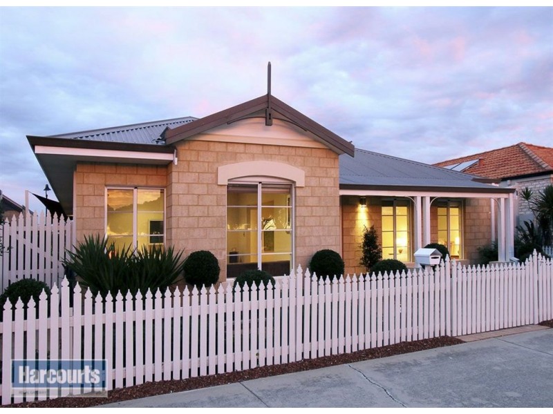 7 Haven Way, Atwell WA 6164