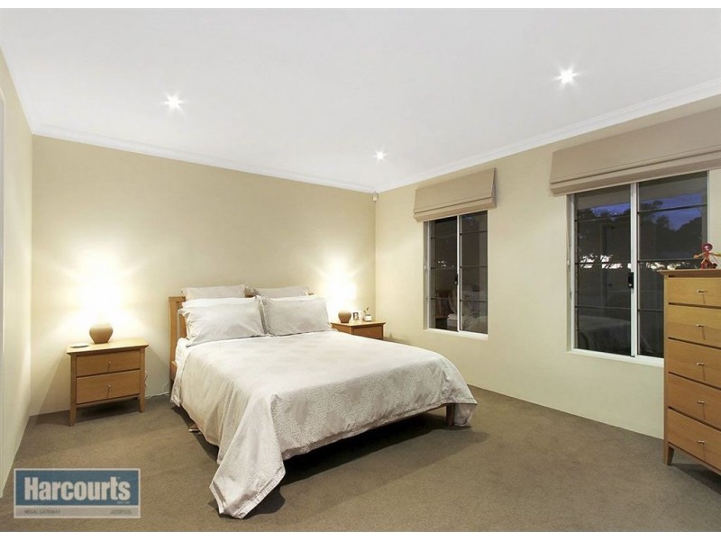 7 Haven Way, Atwell WA 6164