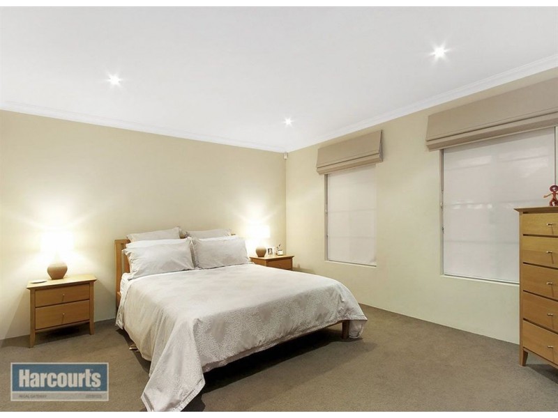 7 Haven Way, Atwell WA 6164