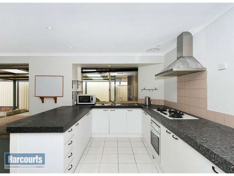 15 Bree Close, Atwell WA 6164