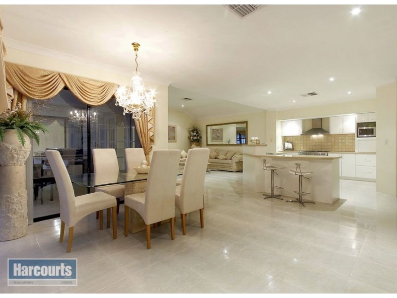 3 Aurora Drive, Atwell WA 6164