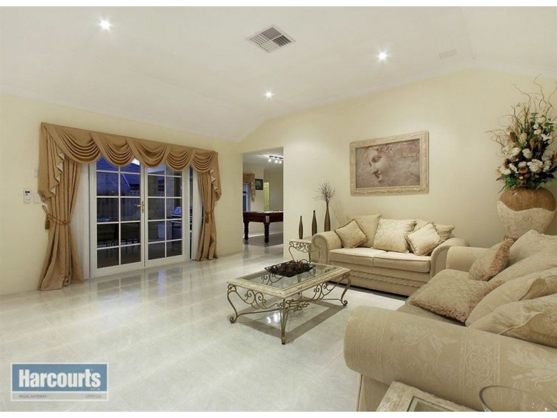 3 Aurora Drive, Atwell WA 6164